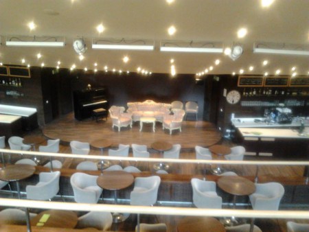 Vőrősmarty Színház / Cyrano cafe